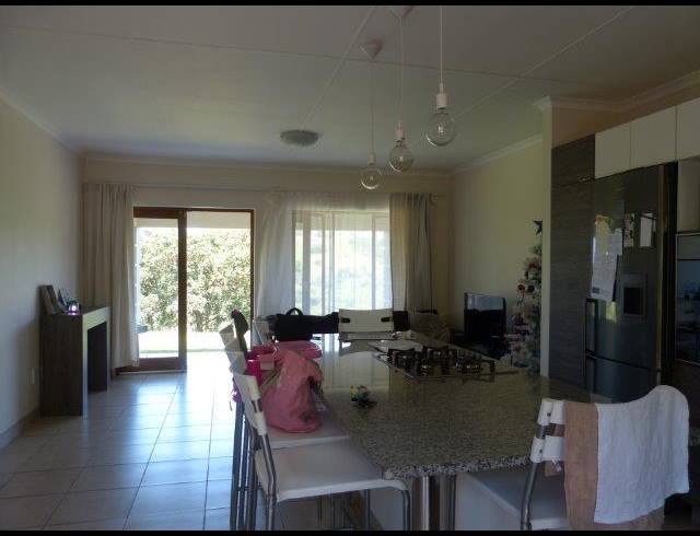 3 BEDROOM TOWNHOUSE RENTED IN NEW GERMANY